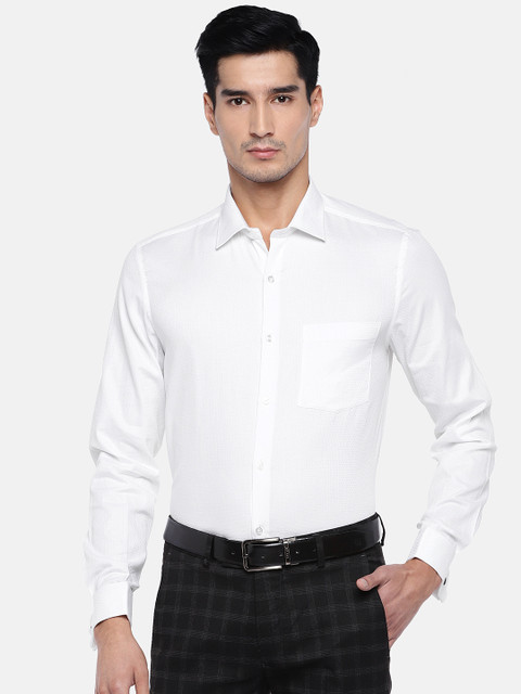 

Turtle Men White Relaxed Slim Fit Solid Formal Shirt