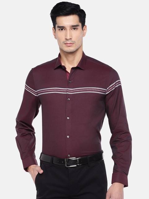 

Turtle Men Maroon Relaxed Slim Fit Striped Formal Shirt