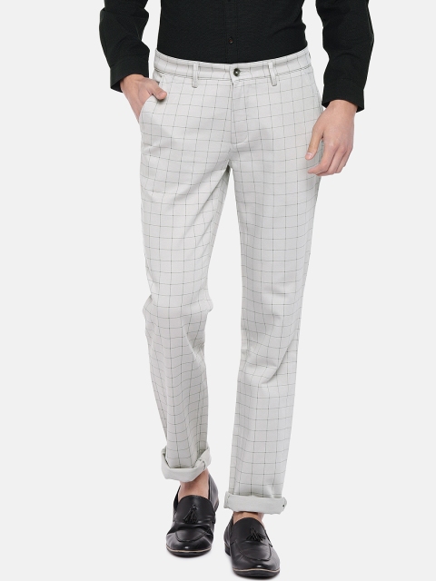 Turtle Men Grey & Black Tapered Fit Checked Chinos