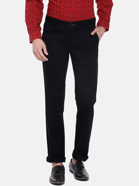 

Turtle Men Black Tapered Fit Solid Chinos