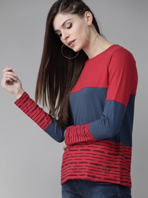 

Roadster Women Red & Navy Blue Colourblocked Round Neck T-shirt