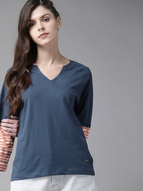 

Roadster Women Navy Blue Solid Round Neck T-shirt
