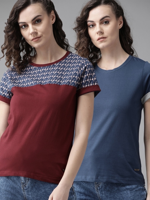

Roadster Women Pack of 2 Solid T-shirts, Maroon