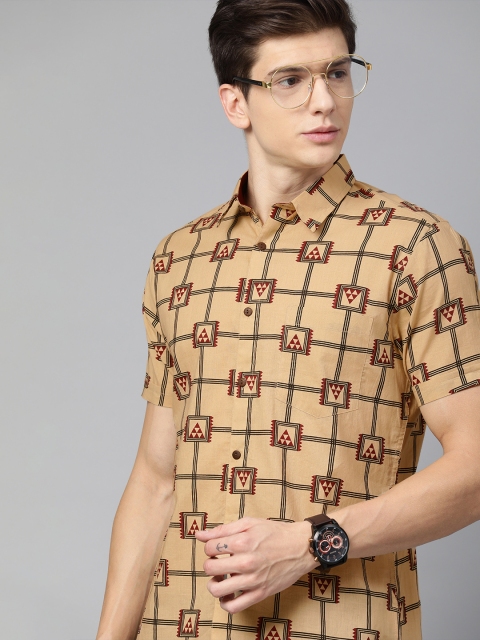 

Anouk Men Beige & Maroon Regular Fit Printed Casual Shirt