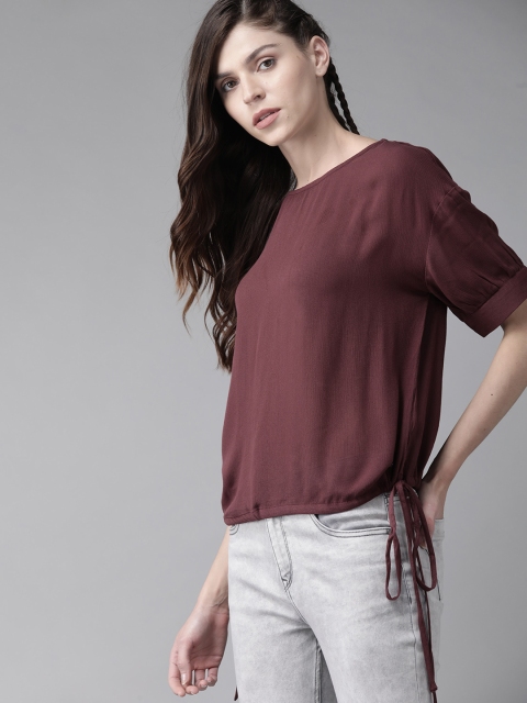 

The Roadster Lifestyle Co Women Burgundy Solid Top