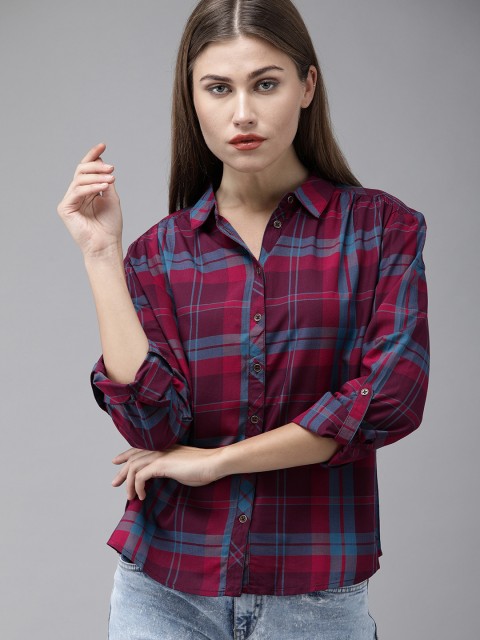 

The Roadster Lifestyle Co Women Maroon & Blue Regular Fit Checked Casual Shirt