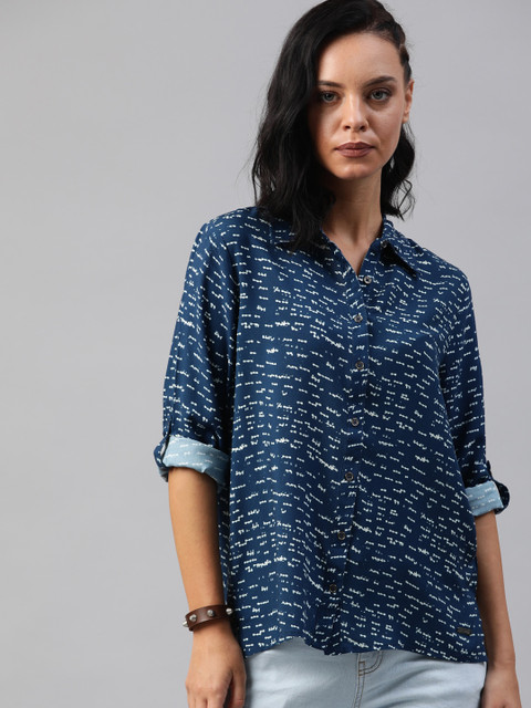 

The Roadster Lifestyle Co Women Blue Regular Fit Printed Casual Sustainable ECOVERO Shirt