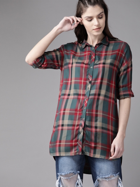 

The Roadster Lifestyle Co Women Green & Red Regular Fit Checked Casual Shirt