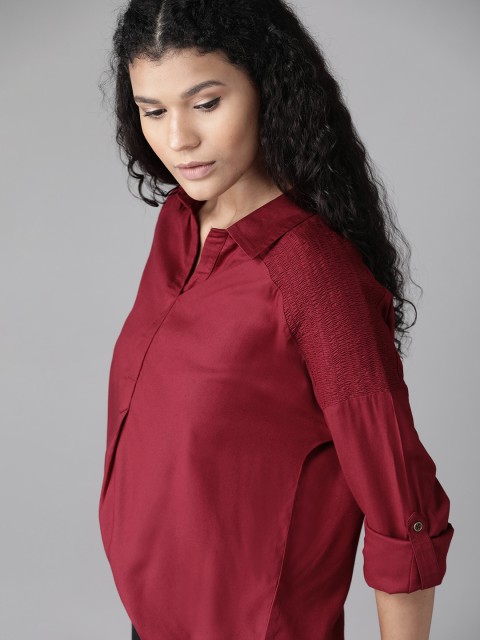 

The Roadster Lifestyle Co ECOVERO Greenturn Women Maroon Smocked Detail Solid Sustainable Top