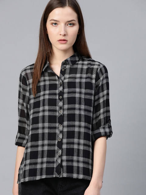 

The Roadster Lifestyle Co Women Black & White Regular Fit Checked Casual Shirt