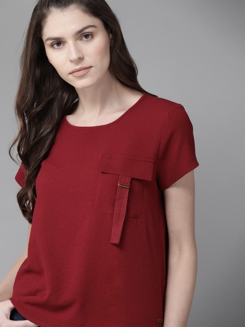 

The Roadster Lifestyle Co Women Maroon Solid Top