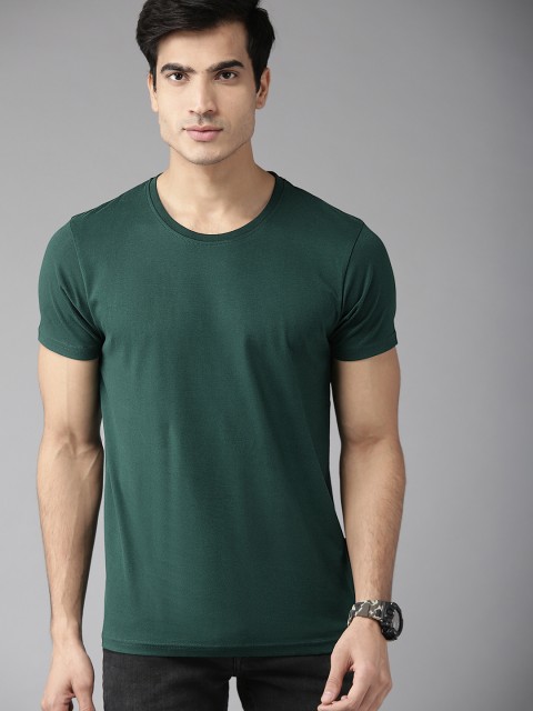 

The Roadster Lifestyle Co Men Green Solid Round Neck T-shirt