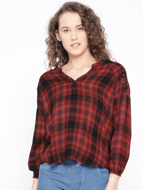 

AMERICAN EAGLE OUTFITTERS Women Red & Black Checked High-Low Top