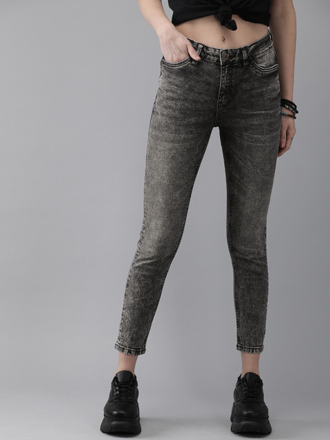 

Roadster Women Grey Skinny Fit Mid-Rise Clean Look Stretchable Cropped Jeans
