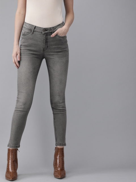 

Roadster Women Grey Skinny Fit Mid-Rise Clean Look Stretchable Cropped Jeans