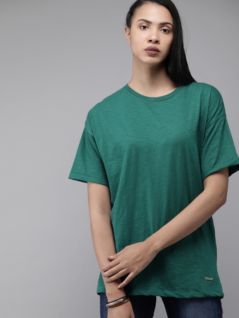 

Roadster Women Teal Green Solid Round Neck T-shirt