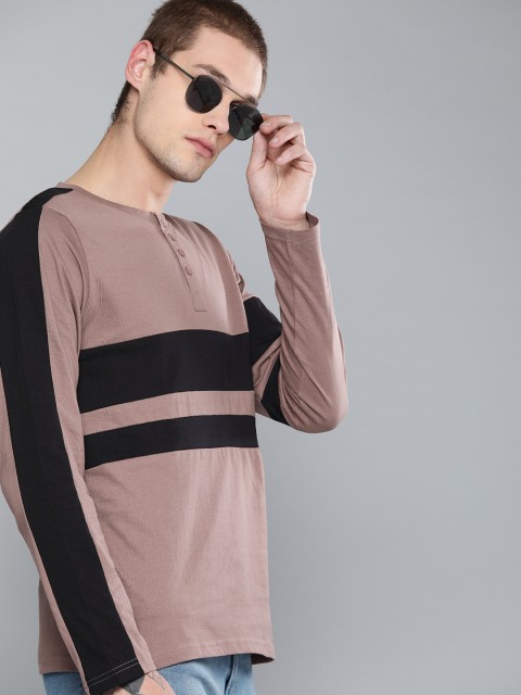 

HERE&NOW Men Mauve & Black Colourblocked Henley Neck T-shirt