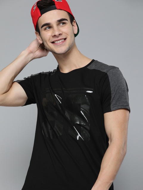 

HERE&NOW Men Black Printed Round Neck T-shirt