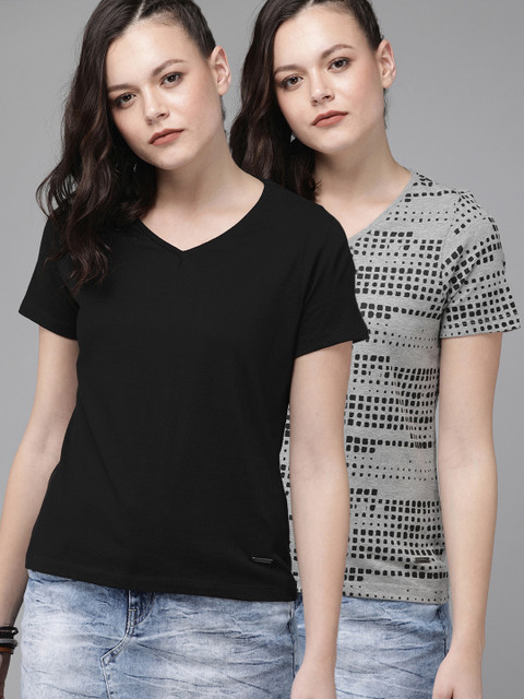 

Roadster Women Black & Grey Pack Of 2 Printed V-Neck T-shirt