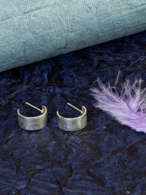 

Unniyarcha Jewellery Silver-Plated Circular Half Hoop Earrings