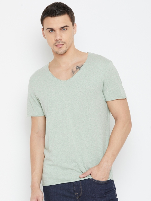 

SELECTED Men Green Solid V-Neck T-shirt