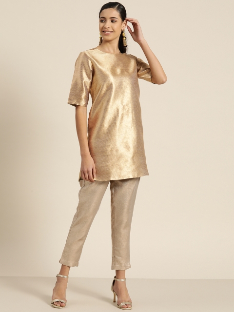 Sangria Women Antique Golden Brocade Straight Kurta With Straight Pants, Gold