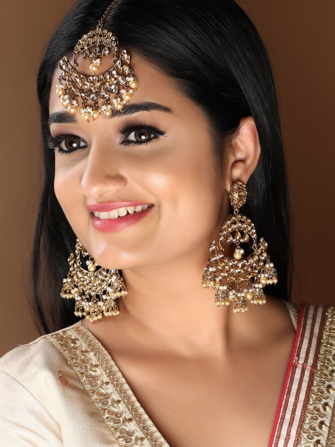 

Rubans Peach Coloured & White Artificial Stone Embellished Gold-Plated Jewellery Set