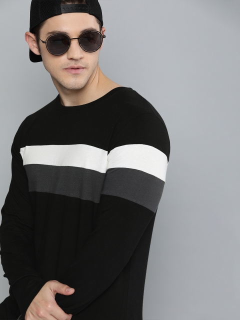 

SINGLE Men Black Solid Slim Fit Round Neck T-shirt