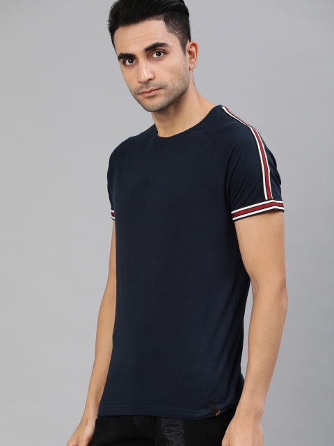 

SINGLE Men Navy Blue Solid Round Neck T-shirt