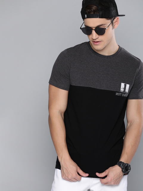 

SINGLE Men Black & Charcoal Grey Colourblocked Round Neck T-shirt