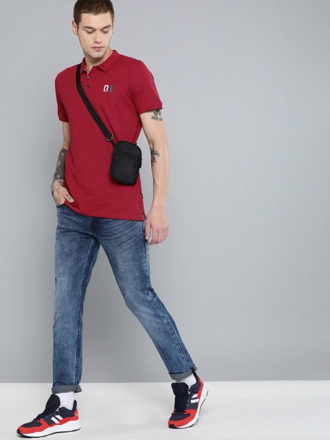 

SINGLE Men Red Solid Polo Collar T-shirt