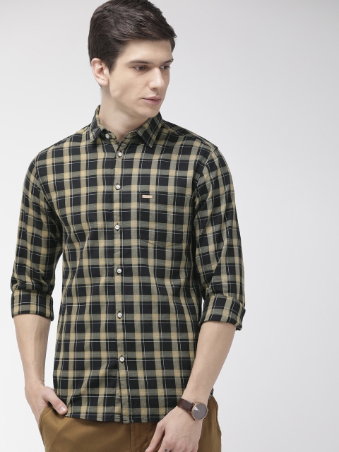 

The Indian Garage Co Men Black & Olive Green Slim Fit Checked Casual Shirt