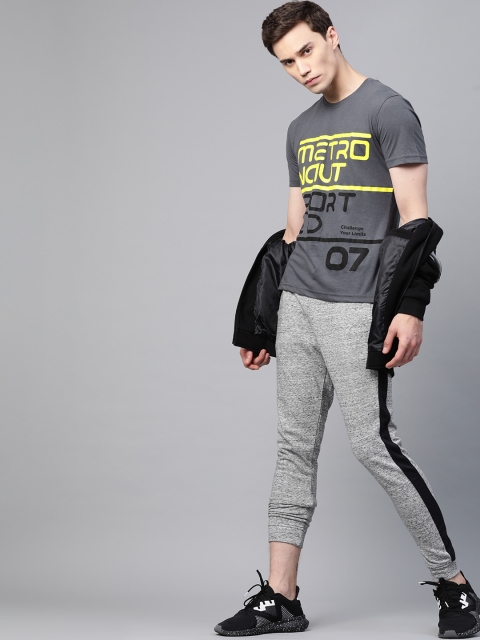 

Metronaut Men Charcoal Grey Printed Round Neck T-shirt