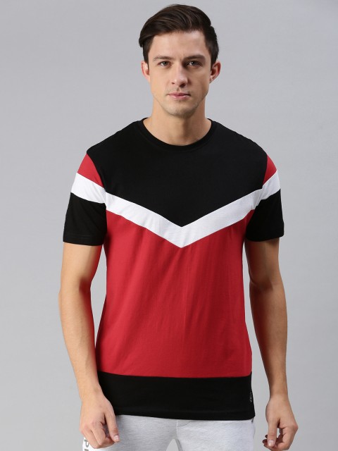 

Metronaut Men Red & Black Colourblocked T-shirt