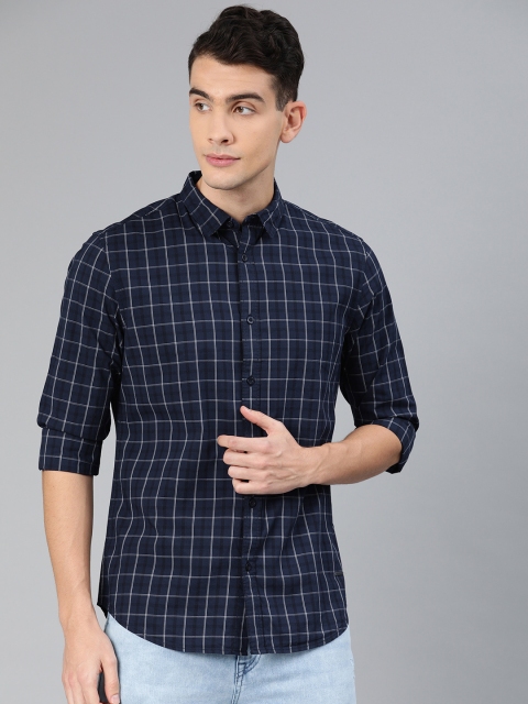 

Metronaut Men Navy Blue & White Regular Fit Checked Casual Shirt