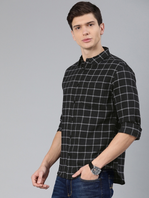 

Metronaut Men Black & White Regular Fit Checked Casual Shirt