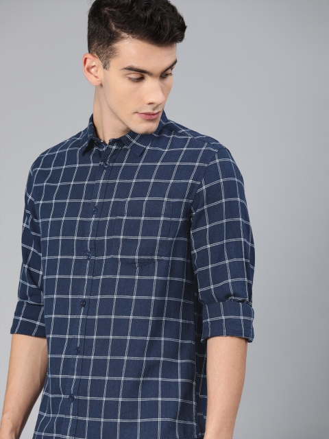 

Metronaut Men Navy Blue & White Regular Fit Checked Casual Shirt