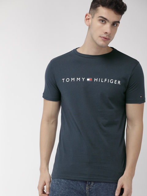 

Tommy Hilfiger Men Navy Blue Solid Round Neck T-shirt