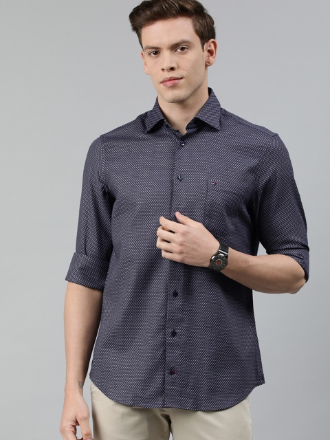 

Tommy Hilfiger Men Navy Blue & White Regular Fit Self Design Casual Shirt