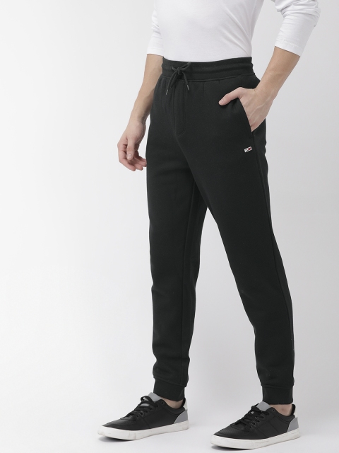

Tommy Hilfiger Men Black Solid Joggers