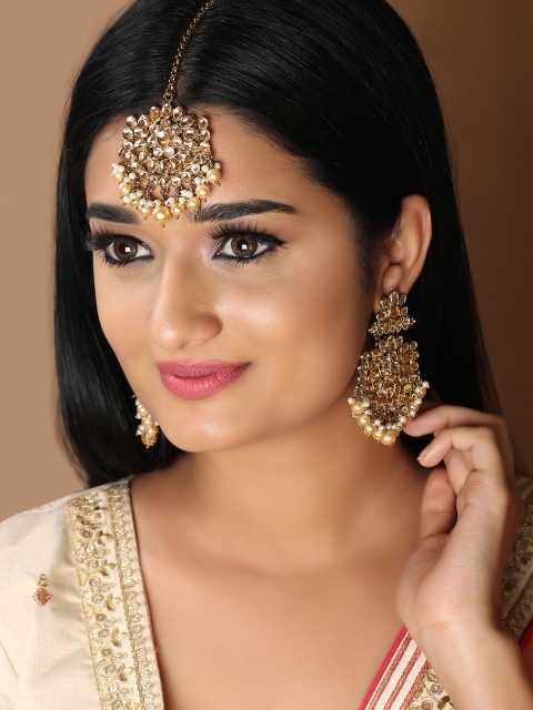 

Rubans Gold-Plated & White Kundan Studded Jewellery Set