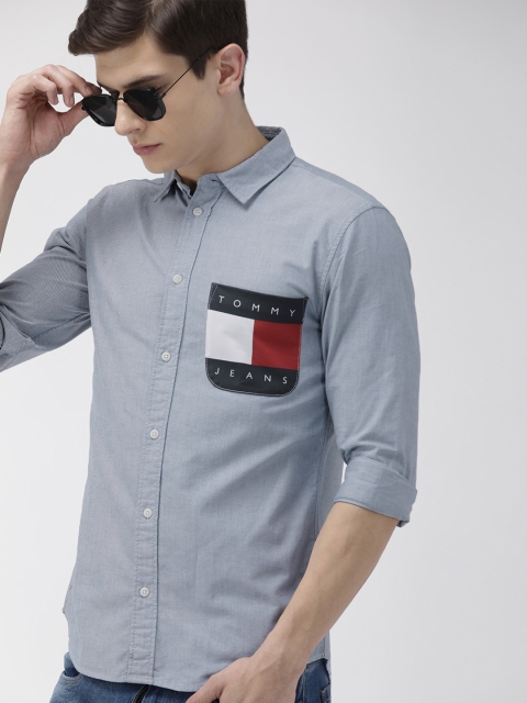 

Tommy Hilfiger Men Navy Blue Regular Fit Solid Casual Shirt