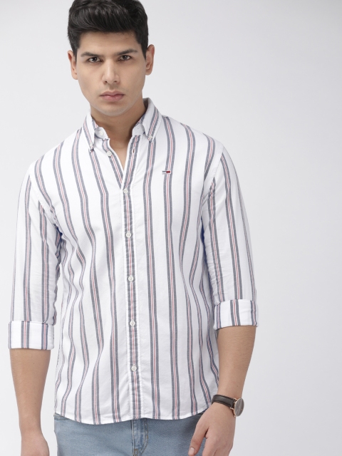 

Tommy Hilfiger Men White & Blue Regular Fit Striped Casual Shirt