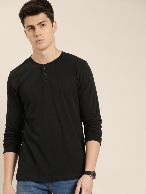

INVICTUS Men Black Solid Regular Fit Henley Neck T-shirt