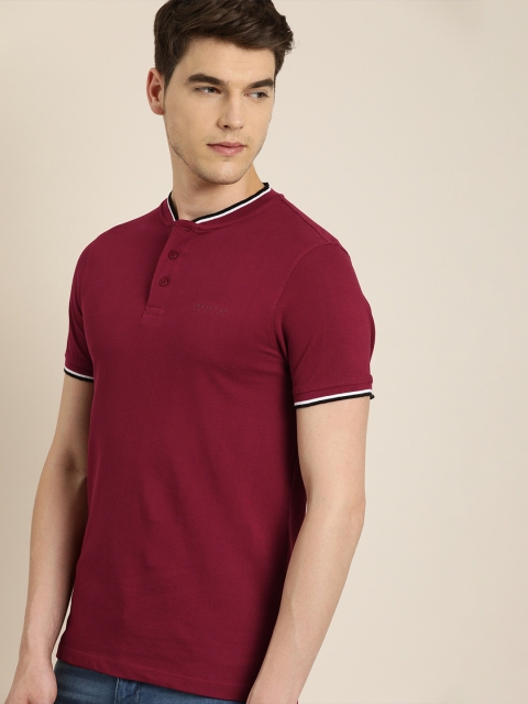 

INVICTUS Men Maroon Solid Henley Neck T-shirt