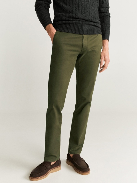 

MANGO MAN Men Olive Green Barna Slim Fit Solid Chinos