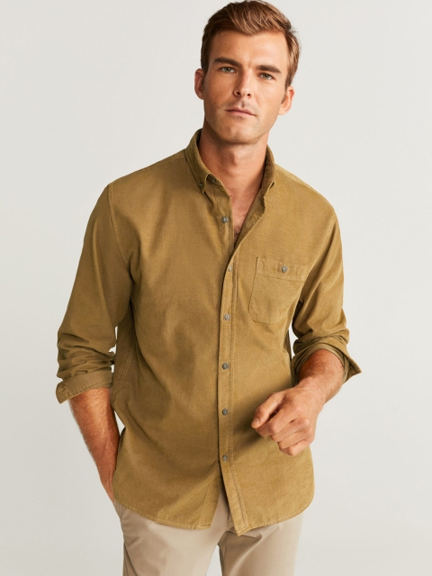 

MANGO MAN Men Khaki Regular Fit Solid Casual Corduroy Shirt