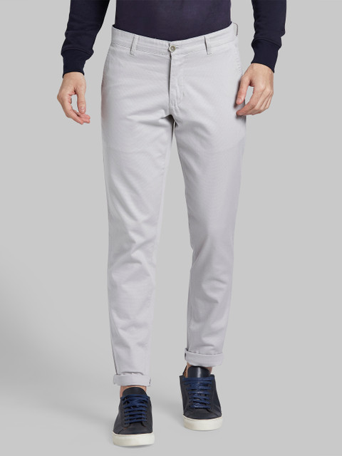 

Parx Men Grey Smart Tapered Fit Checked Chinos
