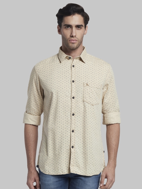 

Parx Men Beige & Blue Slim Fit Printed Casual Shirt