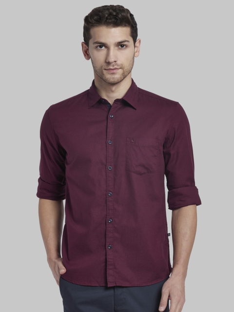 

Parx Men Burgundy Slim Fit Solid Casual Shirt